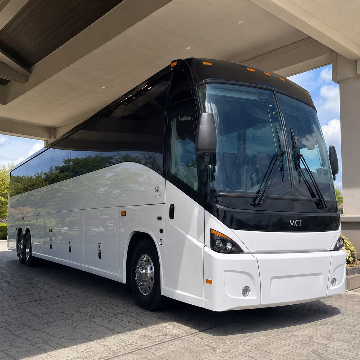 charter bus shuttles to and from st george regional airport sgu